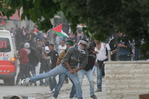 201151615722874371 8